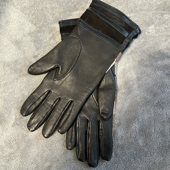 Burberry gloves - Picture 2 of 3